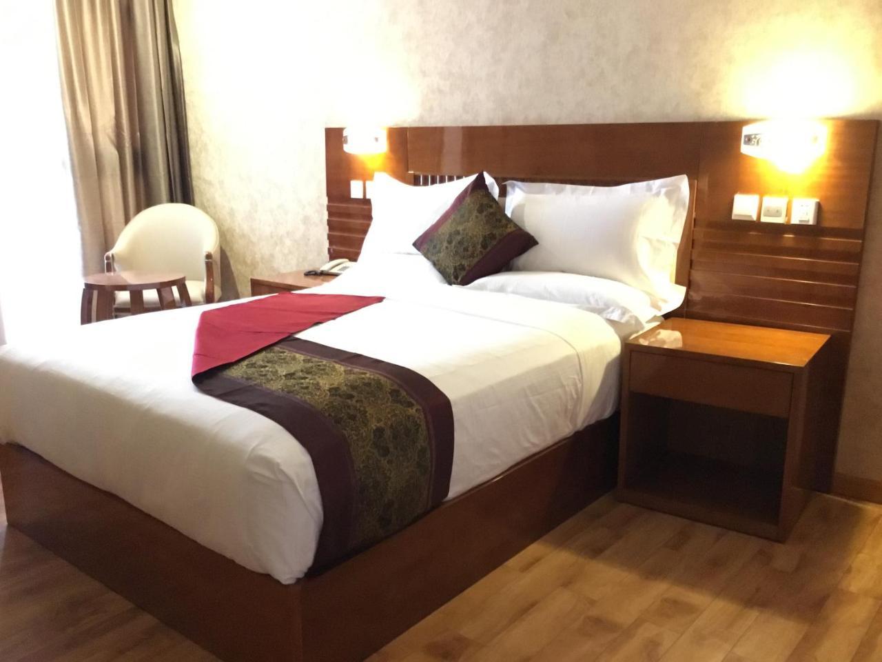 Marcen Addis Hotel Εξωτερικό φωτογραφία