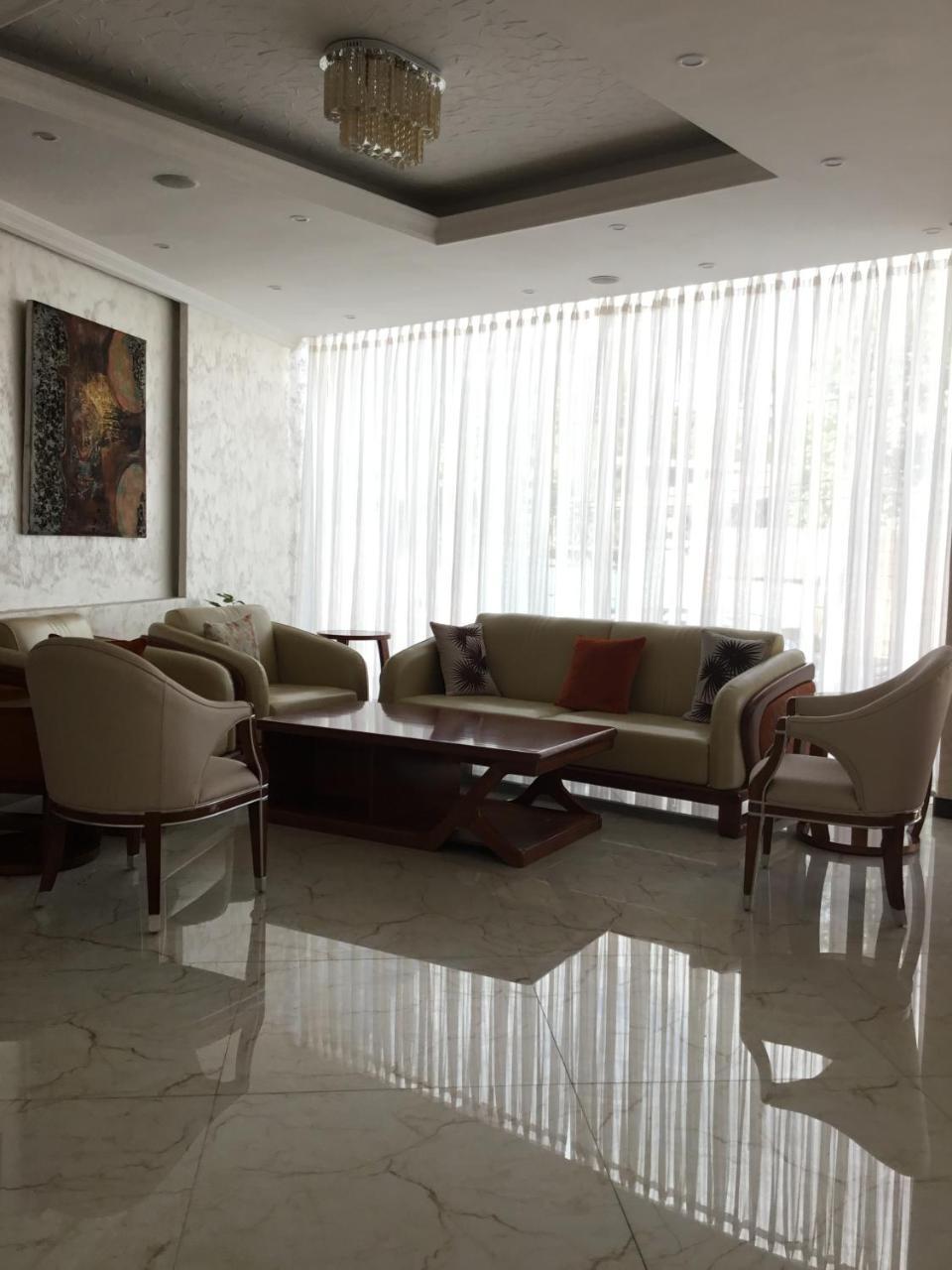 Marcen Addis Hotel Εξωτερικό φωτογραφία