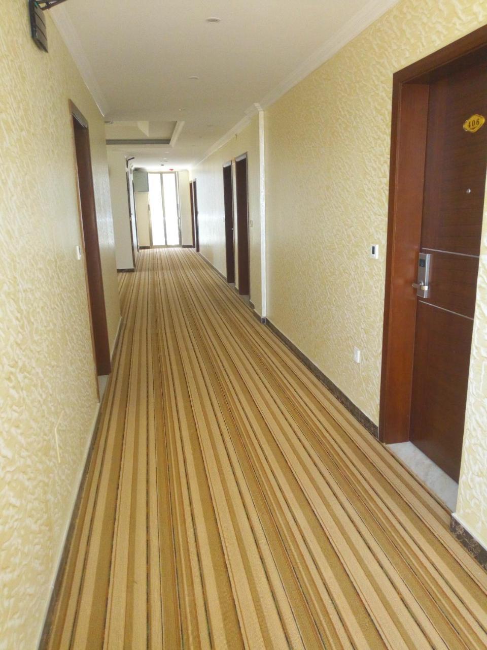 Marcen Addis Hotel Εξωτερικό φωτογραφία
