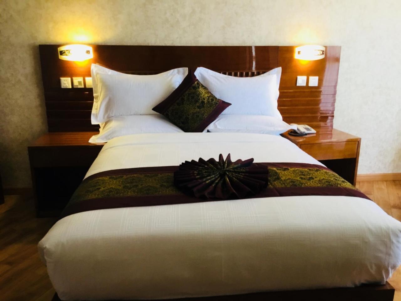 Marcen Addis Hotel Εξωτερικό φωτογραφία