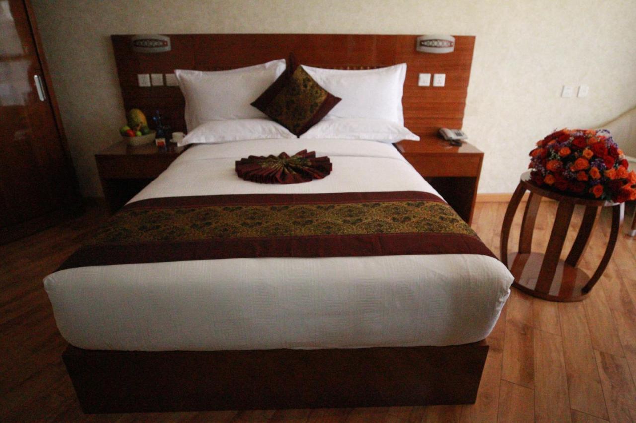 Marcen Addis Hotel Εξωτερικό φωτογραφία