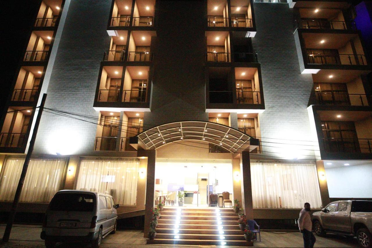 Marcen Addis Hotel Εξωτερικό φωτογραφία