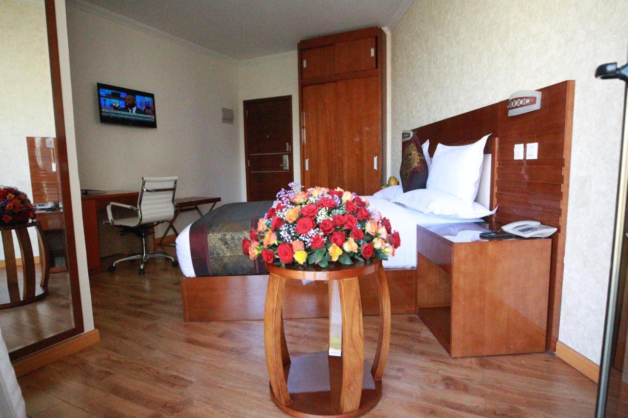Marcen Addis Hotel Εξωτερικό φωτογραφία
